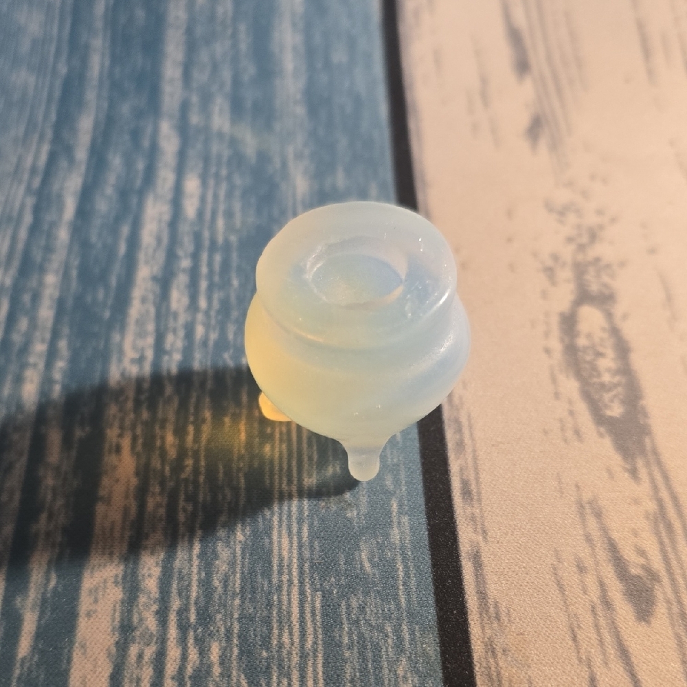 Opalite Cauldron
